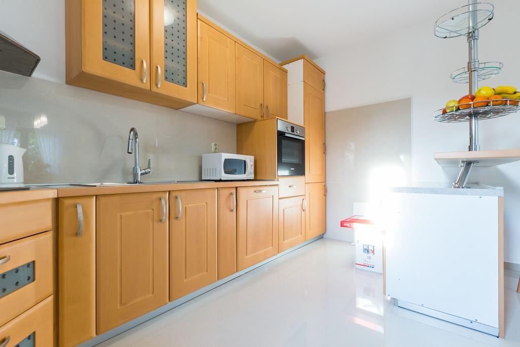 Villa Tina With Swimming Pool, Tennis Court, Games Room, Sauna, Gym, Bbq Policnik Exterior foto